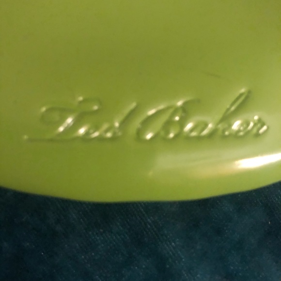 Tod Baker coin purse lime green patent - Picture 2 of 10